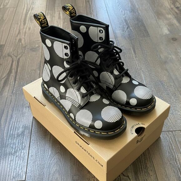 Dr. Martens Pascal Polka Dot & Stripe Boots Black/White Leather Women’s Size 7 - Picture 1 of 14